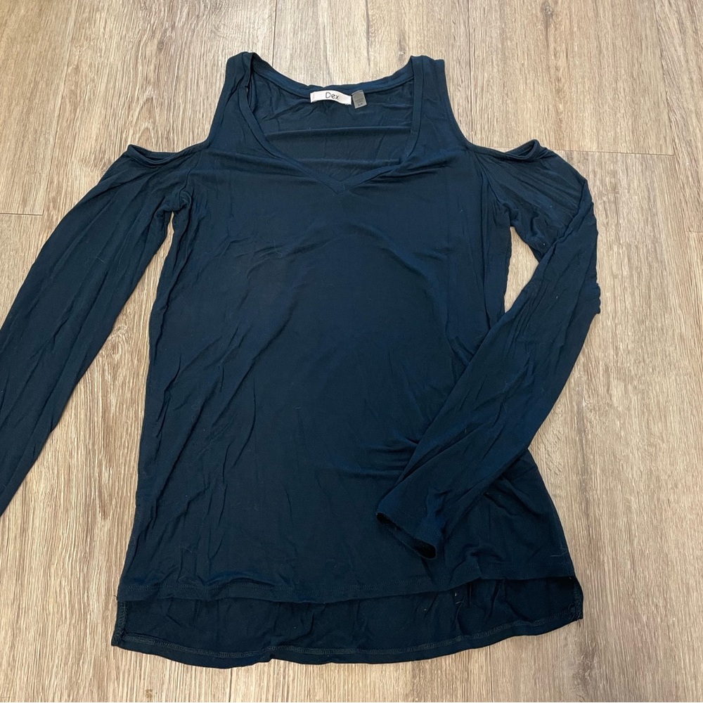 dex cold shoulder long sleeve